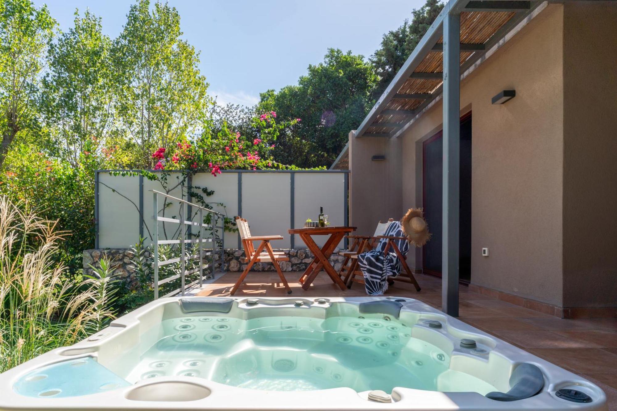 Klaritz Luxury Suites Lassi  Bagian luar foto