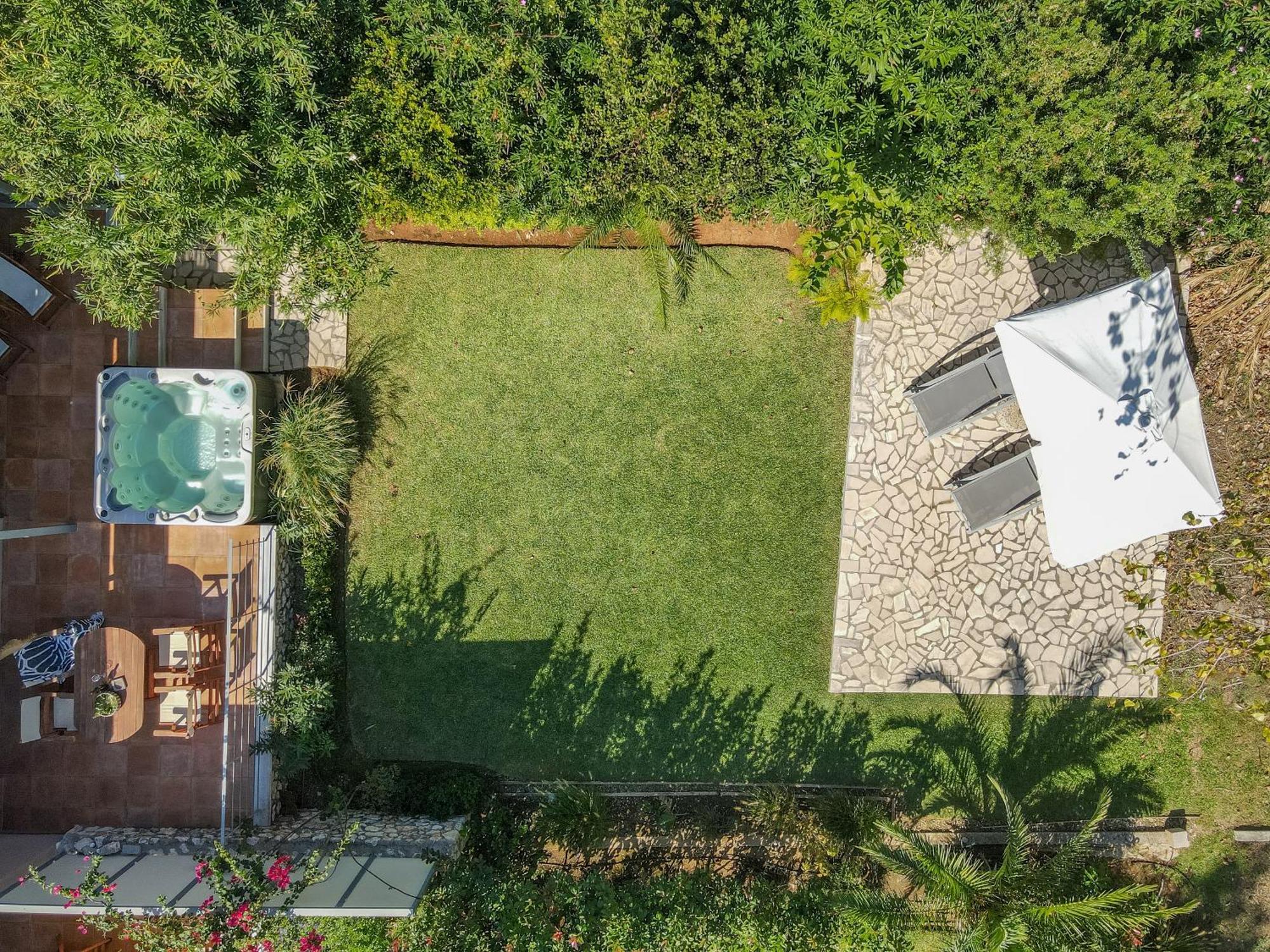 Klaritz Luxury Suites Lassi  Bagian luar foto