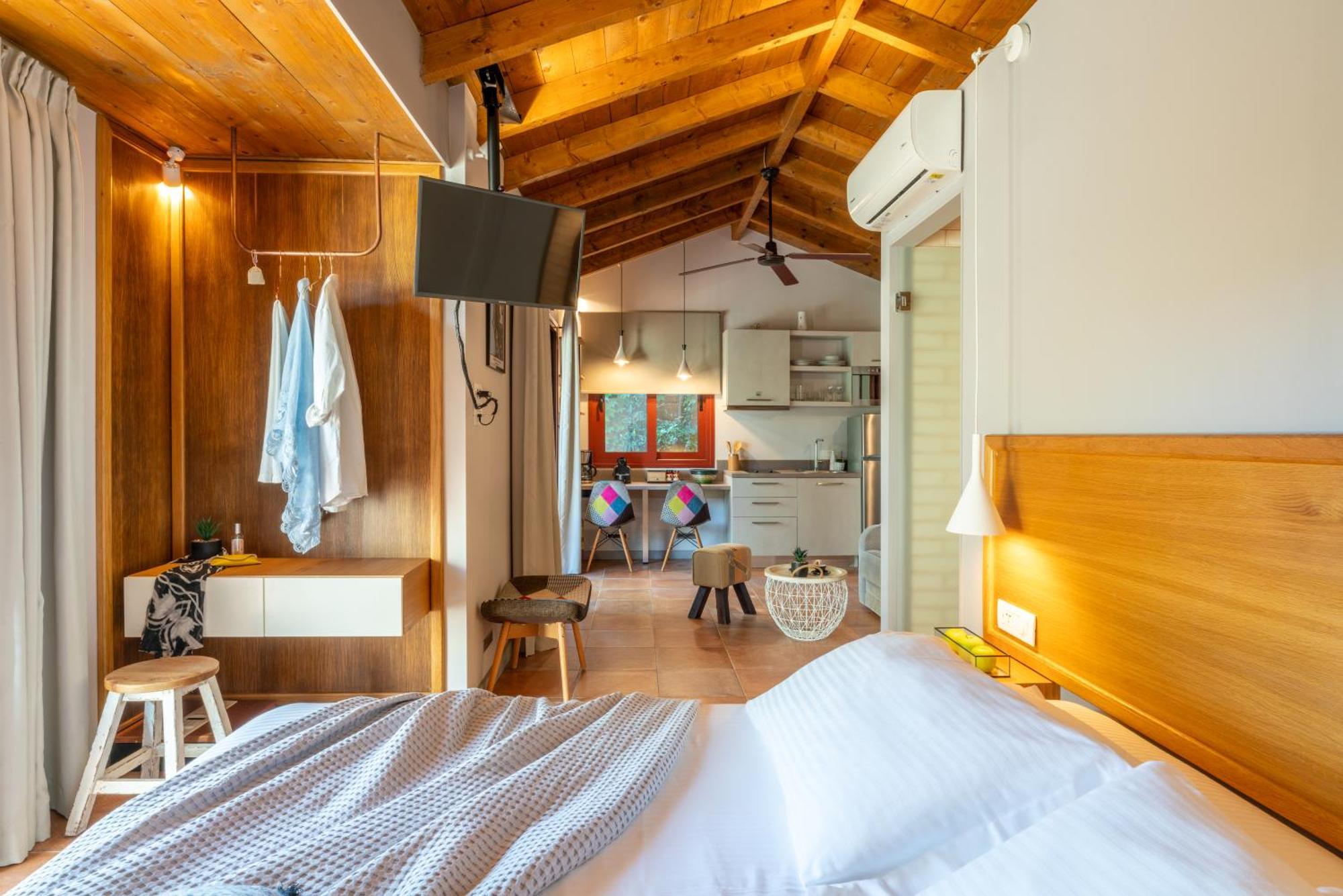 Klaritz Luxury Suites Lassi  Bagian luar foto